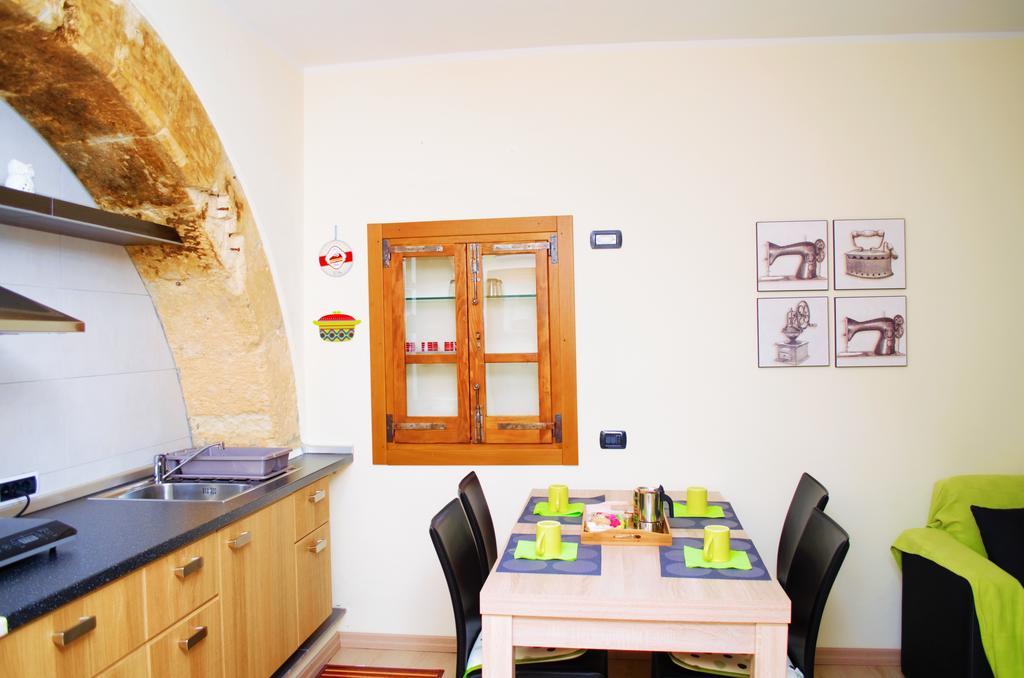 كالياري Appartamento San Giovanni الغرفة الصورة